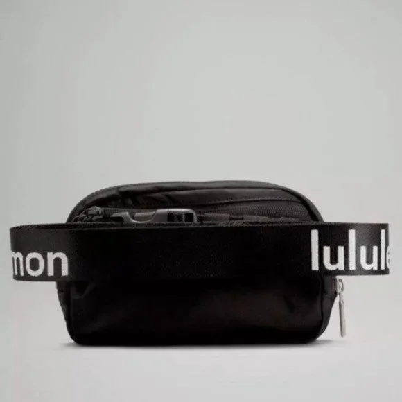 Lululemon Everywhere Belt Bag Black White Logo Crossbody Nwt - Picture 2 of 6